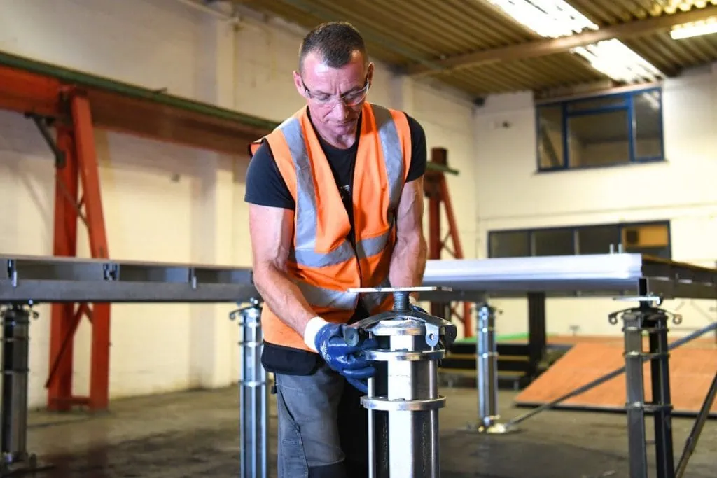 Making Light Work of Temporary Structure Installation